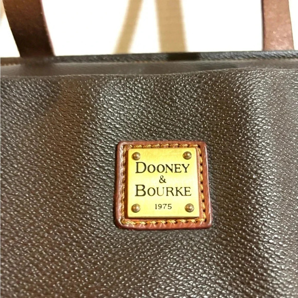 Dooney Bourke dark brown textured leather shoulder handbag - Picture 8 of 12